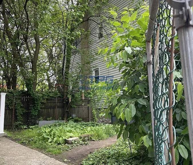 111 Mallory Ave #7 — Photo 8