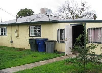 2nd image of 1322 E Calwa Ave