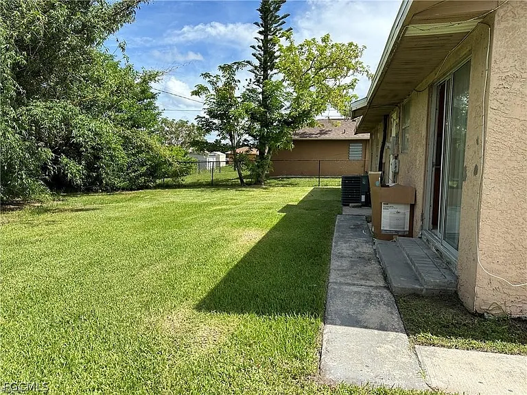 8 Roanoke Dr — Photo 12