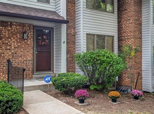 25 Tori Ann Ct, Saint Peters, MO 63376