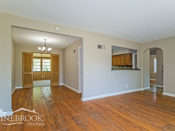 3rd image of 1243 Waldorf Dr
