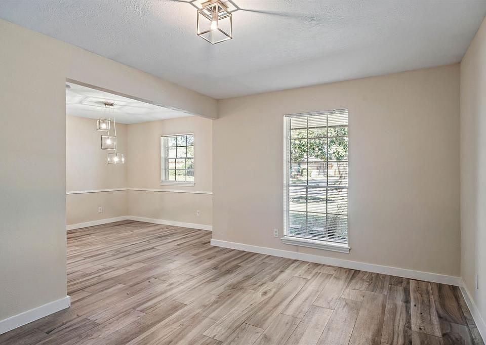 1115 Cottage Oak Ln, Houston, TX 77091 | Zillow