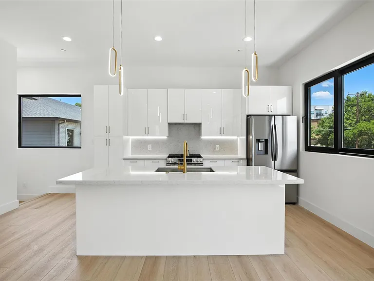 1425 N Garrett Ave #108 — Photo 6