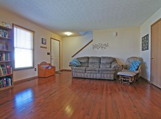 1212 Hudgins Ct, Columbus, OH 43228