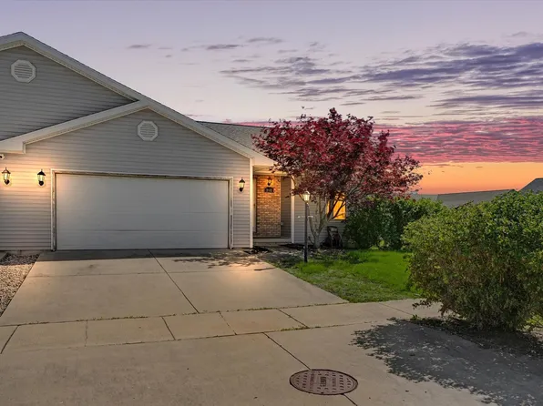 1601 E Lexington Dr, Urbana, IL 61802