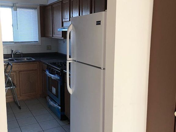 2nd image of 3508 Salem Walk APT Bg