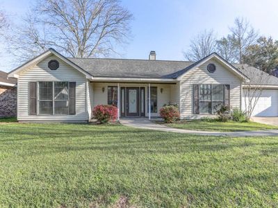 115 Village Green Dr, Youngsville, LA, 70592