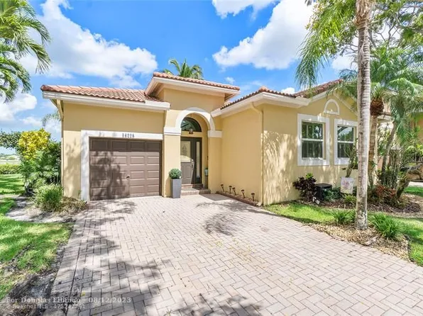 16228 Opal Creek Dr, Weston, FL 33331