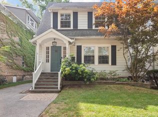 2020 Colfax St, Evanston, IL 60201