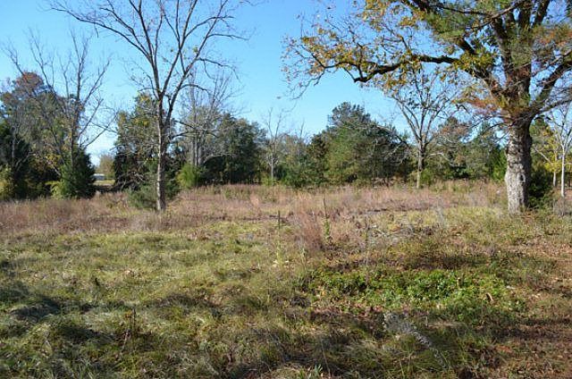 1st image of 579 Lee Road 3