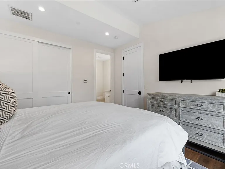 2801 Bayside Dr — Photo 22