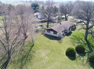 W8060 Bluff Rd, Whitewater, WI 53190