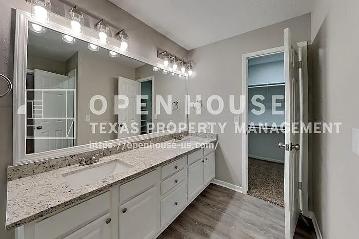 16303 Hickory Point Rd — Photo 10
