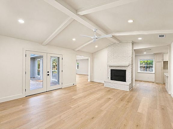 3rd image of 1904 Apollo Rd