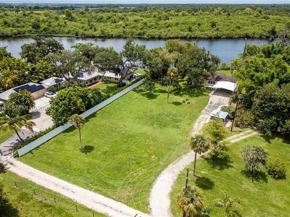 2030 Fort Denaud Rd, Labelle, FL 33935