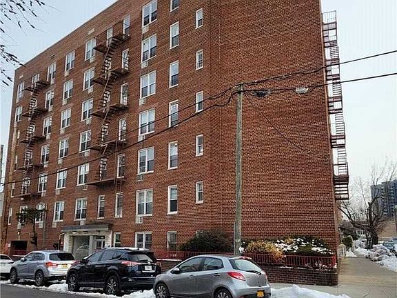 2nd image of 51-33 Goldsmith St #7C