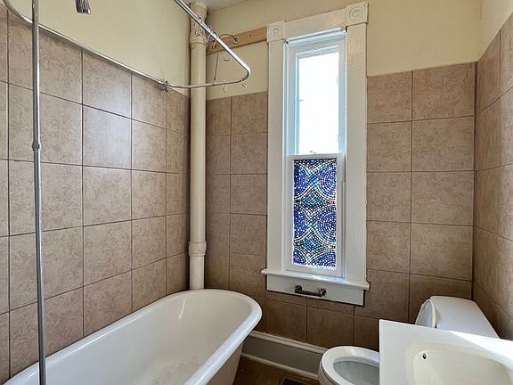 4th image of 727 Virginia Ave #727