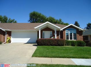 712 Thornridge Acres Dr, Milford, NE 68405
