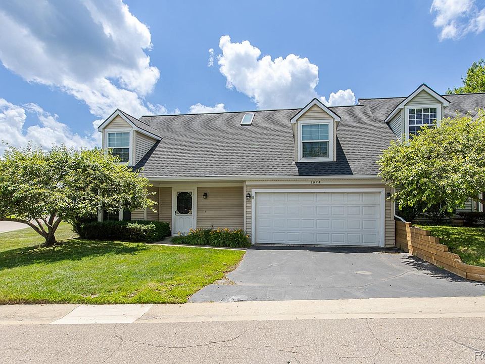 1st image of 1074 Sandpiper Dr