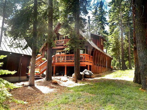 3rd image of 332 Woodview Ct