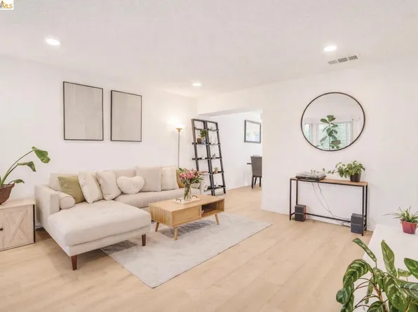 1260 Pine Creek Way APT I, Concord, CA 94520