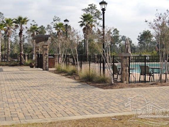 4th image of 8889 Salt Grass Dr
