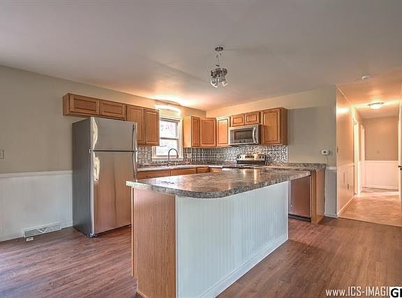 5th image of 40 Westerlau Dr