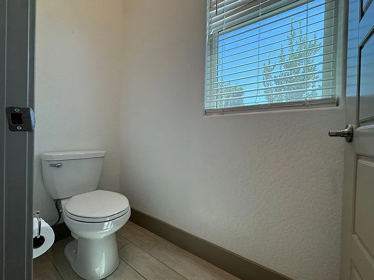 2637 W Andrew Ln — Photo 27