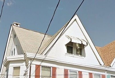 3rd floor with exterior access. Efficiency/Studio.