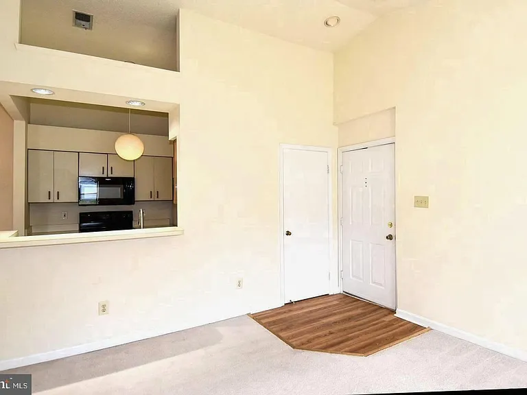 7705 Lafayette Forest Dr #33 — Photo 2