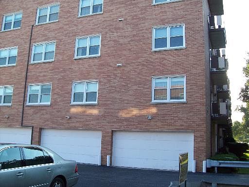 1st image of 5005 N Enfield Ave Unit 310