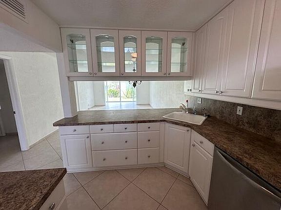 5th image of 21 Abbey Ln APT 107