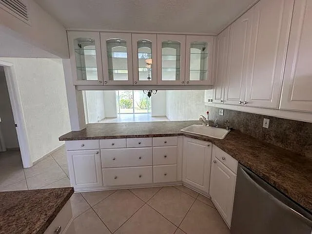 21 Abbey Ln #107 — Photo 5