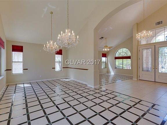 5th image of 836 Market Crest Dr
