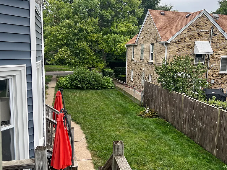 1566 Dewey Ave #2R — Photo 4