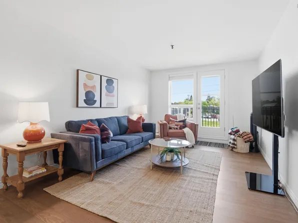 281 Windmill Rd #241, Halifax, NS B3A 4P9