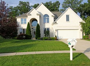 2506 Spruce Loop Rd, Sylvania, OH 43560