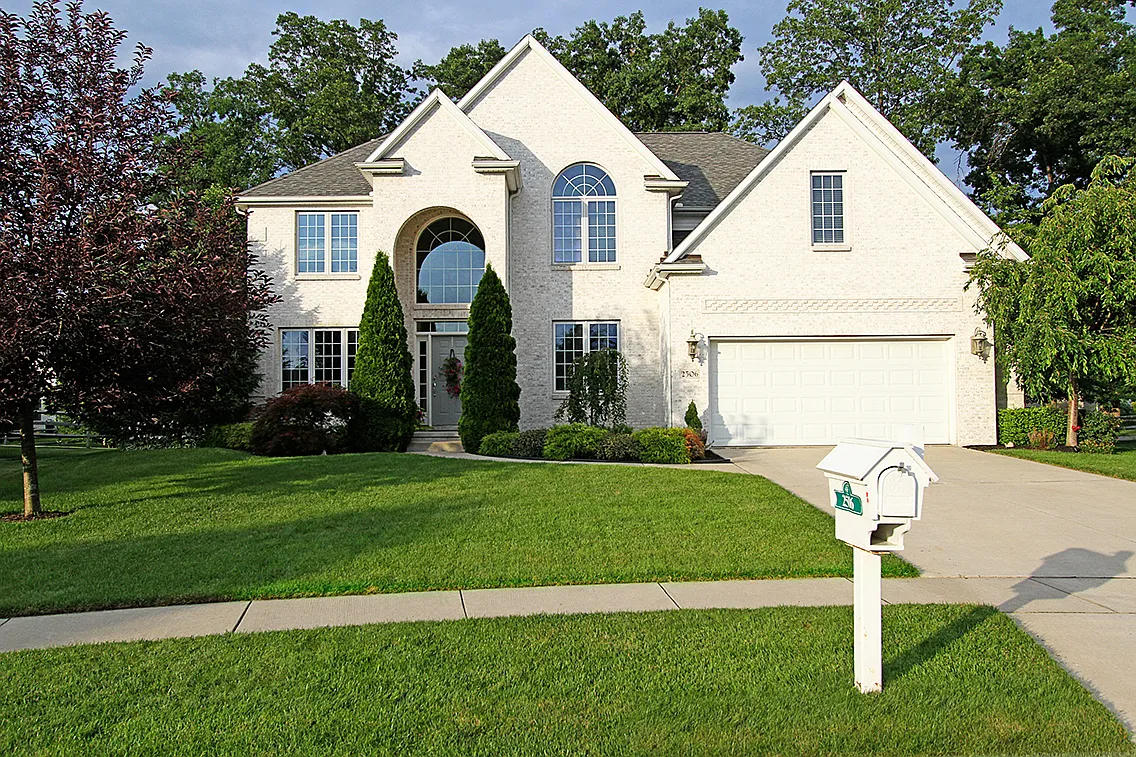 2506 Spruce Loop Rd photo 1