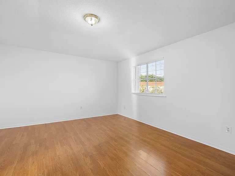 14261 SW 126th Pl — Photo 27