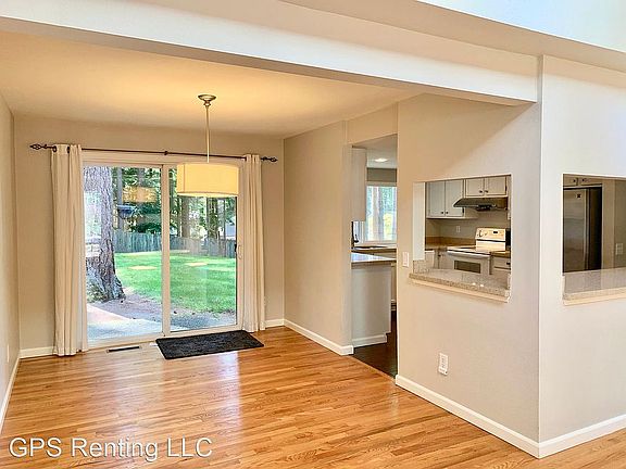 4th image of 16727 NE 103rd Pl