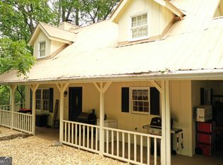 317 Running Deer Rd, Cleveland, GA 30528