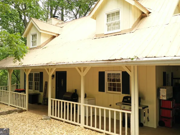 317 Running Deer Rd, Cleveland, GA 30528