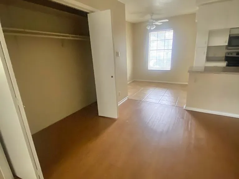 910 Duncan Ln #61 — Photo 6