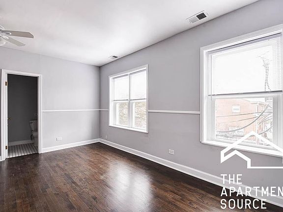 3rd image of 4517 N Malden St #2B