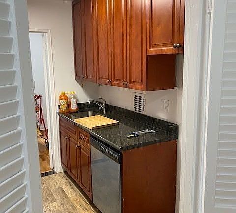 3rd image of 6210 99th St APT 7D