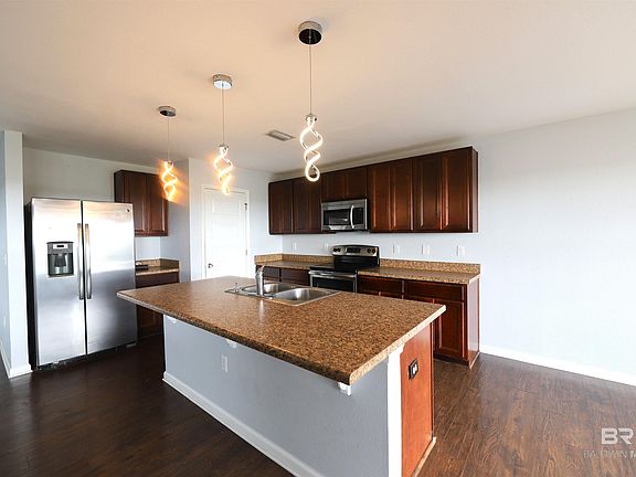 3rd image of 6966 Crimson Ridge St