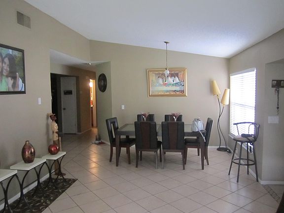 5th image of 1949 Bonneville Dr