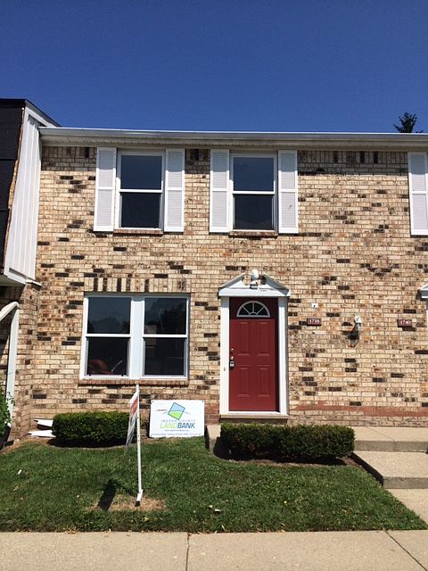 1st image of 1738 Maisonette Dr