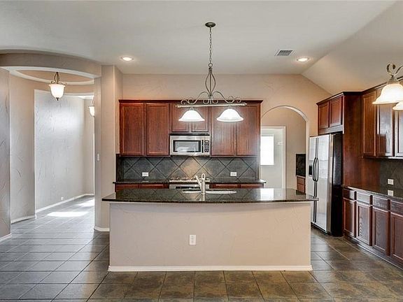 5th image of 4925 Friedman Ln