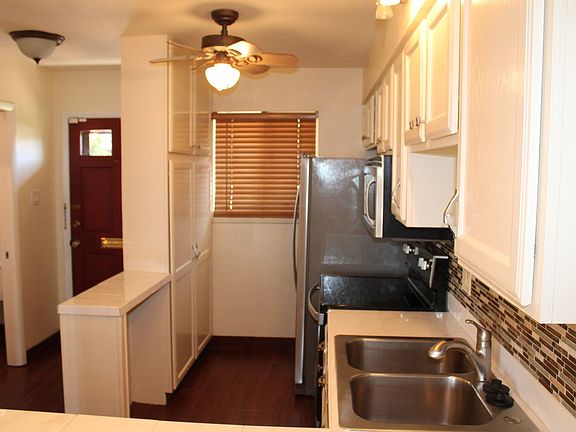 3rd image of 3407 Baltimore Ave